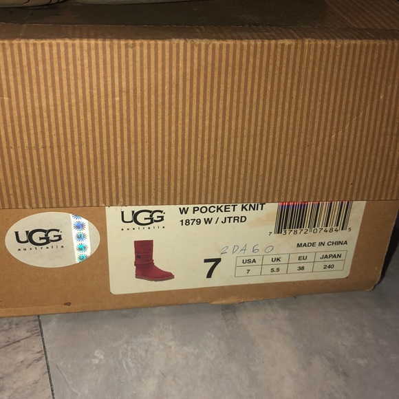 Ugg Australia winter boots pocket button knit size 7 women red - Picture 2 of 7